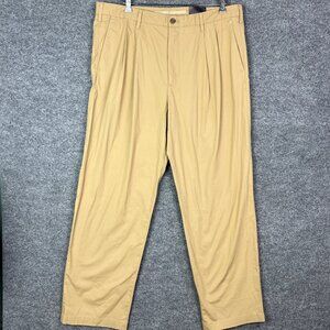 NWT Banana Republic Mens Khaki‎ Pants SZ 38X32 Classic Fit Pleated